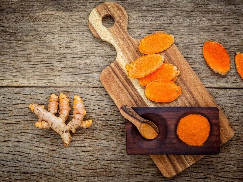 Cách dùng nghệ tươi trị thâm sẹo mụn đúng cách